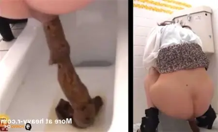 Girls Shit dans les toilettes publiques