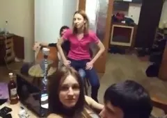 Les étudiants russes d'une université humanitaire ont organisé une fête sexuelle, ayant remis une autre session
